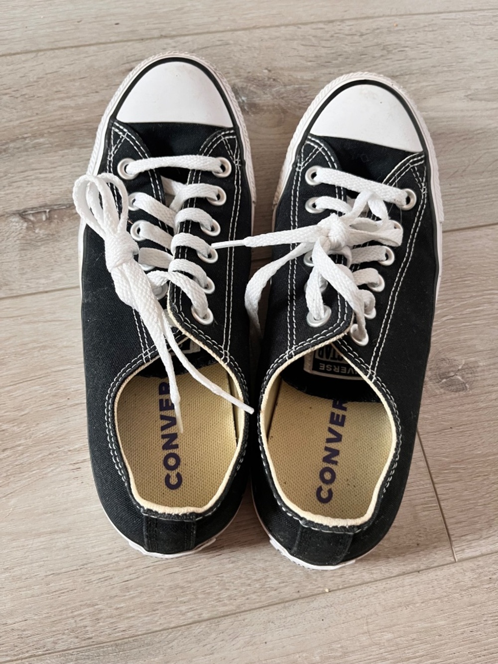 Converse - Picture 3 of 3